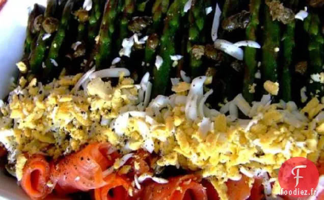 Salade Fraîche d'Asperges et de Saumon