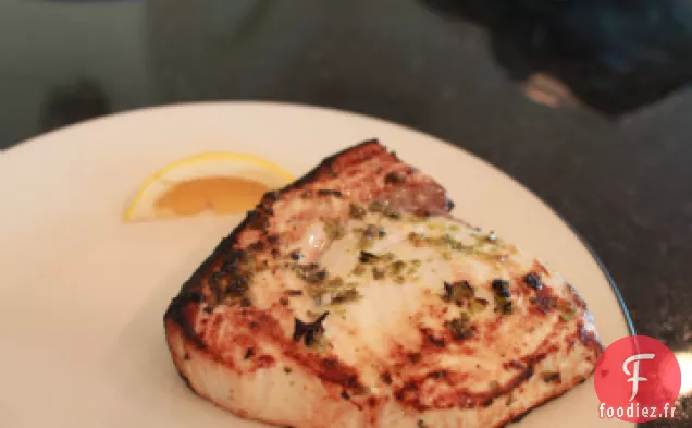 Steaks d'Espadon à la Sauce Citron-Persil