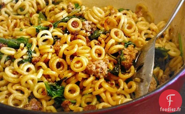 Pâtes Anelletti À La Saucisse Et Aux Légumes Verts