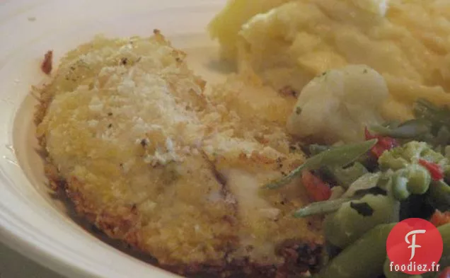 Bâtonnets De Poisson En Croûte Panko Avec Sauce Aux Herbes