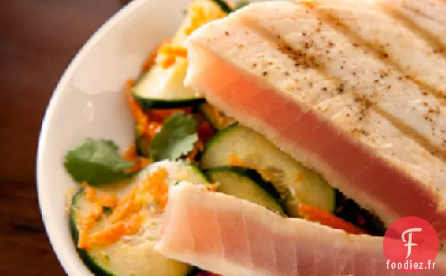 Thon Grillé avec Salade de Concombre