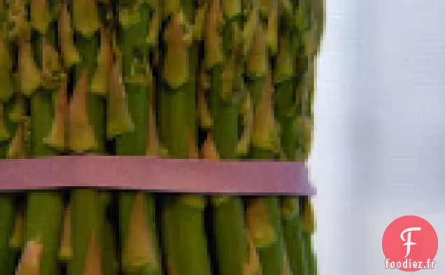 Salade D'Asperges À L'Heure De La Sieste Au Fromage De Chèvre Et Vinaigrette Aux Agrumes