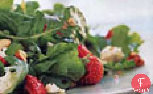 Salade De Fraises Et Roquette Avec Vinaigrette Aux Noisettes