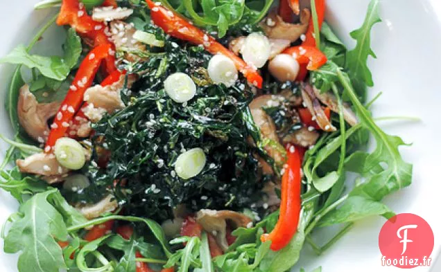 Champignons Shiitake, Poivron Rouge Et Algues Croustillantes