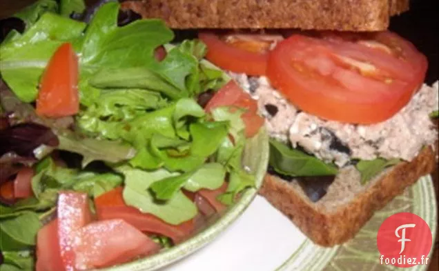 Sandwich au Thon, Roquette et Feta et Salade
