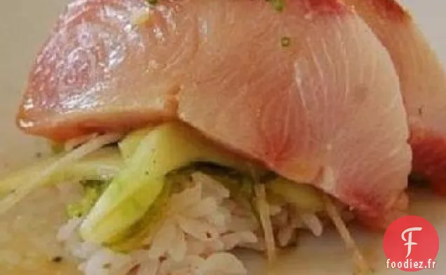 Sashimi de Hamachi Sauvage avec Vinaigrette au Curry Vert Noix de Coco et Gingembre