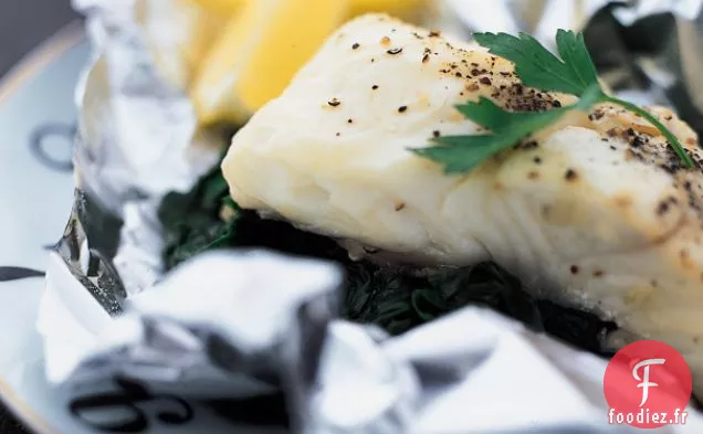 Bar Cuit au Four avec Épinards