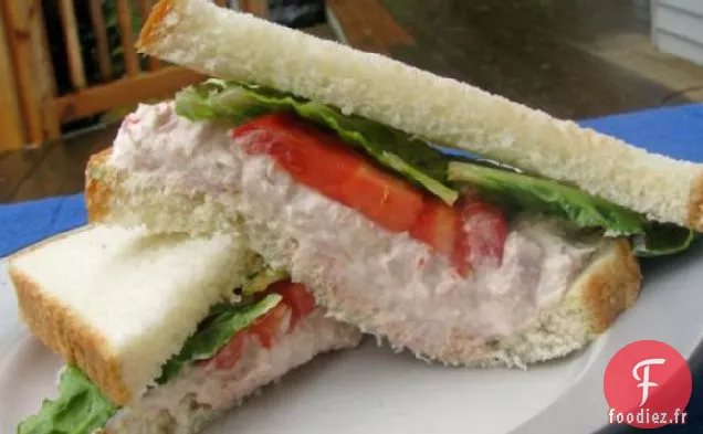 Salade de Thon sur un lit de laitue