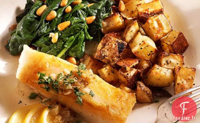 Bar Poêlé À La Sauce À L'Ail