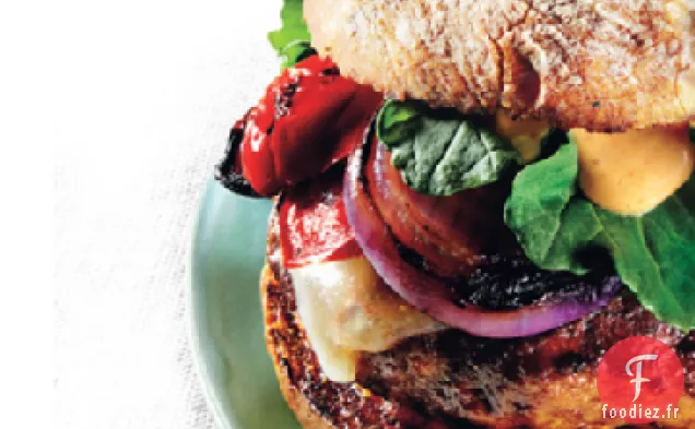 Burgers de Dinde Grillés au Cheddar et Aïoli Fumé