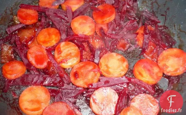 Betteraves Sautées Avec Médaillons De Carottes