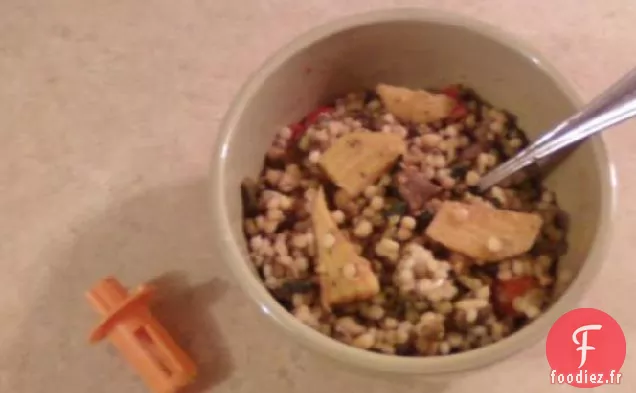 Salade de Couscous et Haricots Mungo Aux Betteraves Dorées et aux Légumes Verts