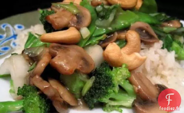 Sauté de Brocoli aux Noix de Cajou