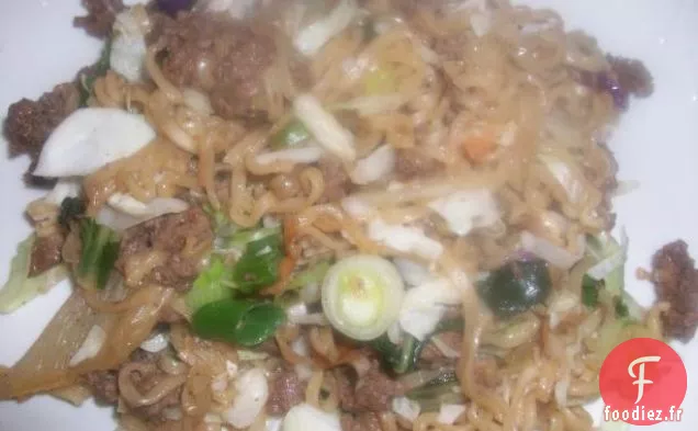 Poulet Salé Aux Nouilles Asiatiques