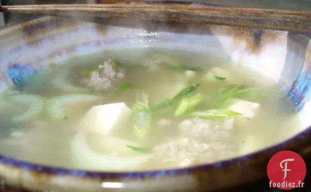 Soupe de Nouilles au Kimchi du Jour de Pluie de Grand-Mère