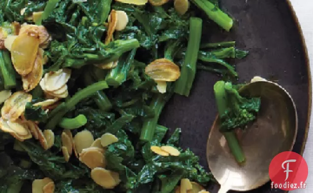 Rabe de Brocoli à l'Ail et aux Amandes