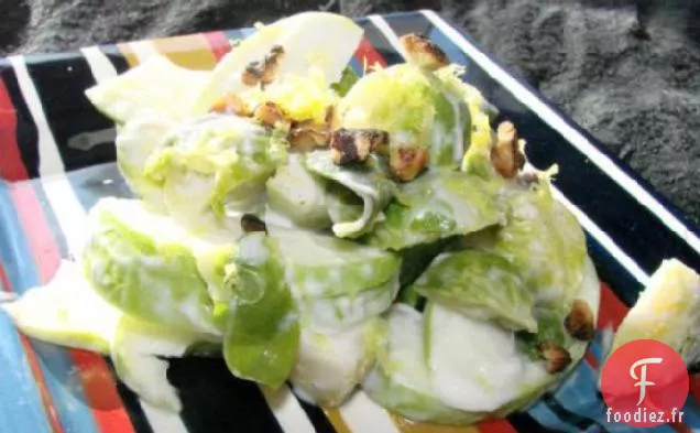 Salade de Choux de Bruxelles et de Pommes