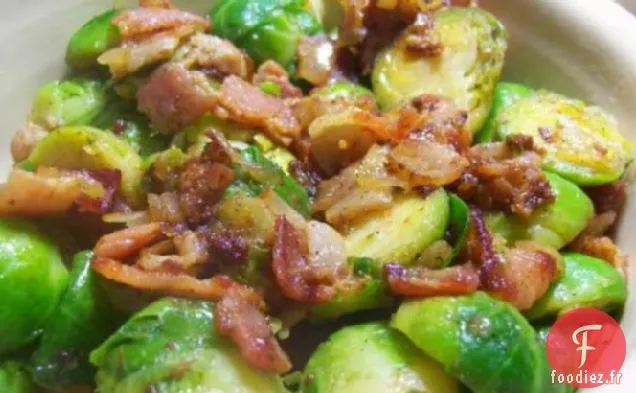 Délicieux Choux De Bruxelles Au Bacon Et À l'Oignon