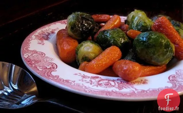 Oignons Caramélisés - (Parfois Du Bacon) - Et Choux De Bruxelles Aux Noix De Pécan