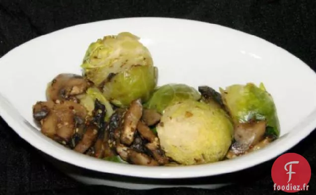 Choux De Bruxelles Avec Glaçage Aux Champignons