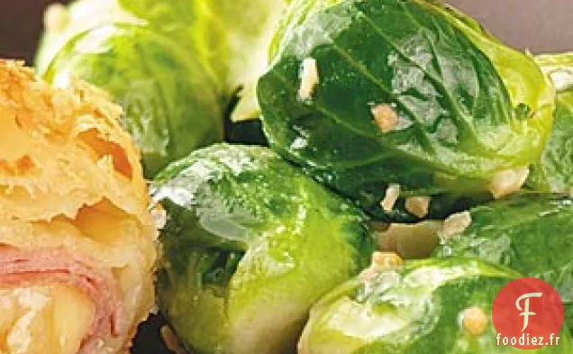 Choux de Bruxelles Rôtis À l'Ail et aux Oignons