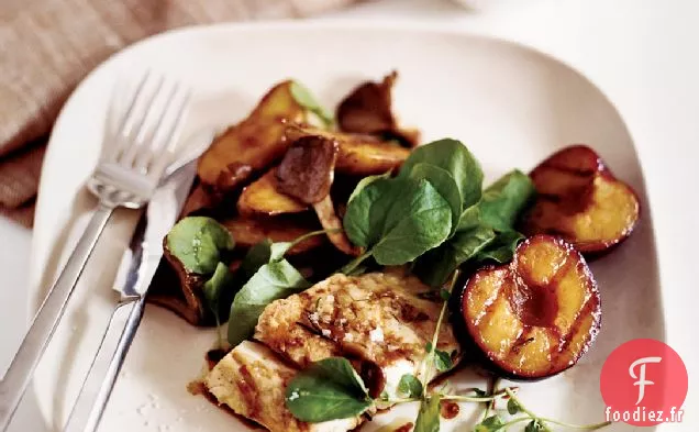 Bar Rayé Grillé aux Prunes et Papillotes Pommes de Terre-Champignons