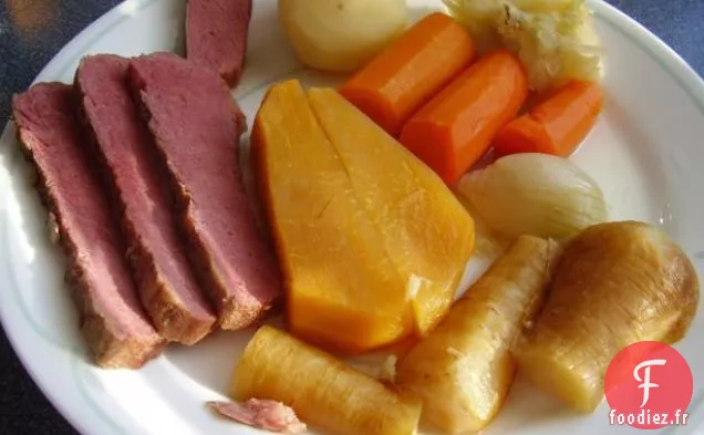 Dîner Bouilli de la Nouvelle-Angleterre à la Mijoteuse