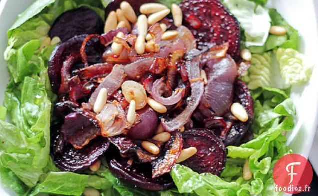 Oignons Rouges, Betteraves Et Noix De Pin