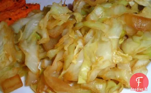Chou sauté à faible teneur en glucides