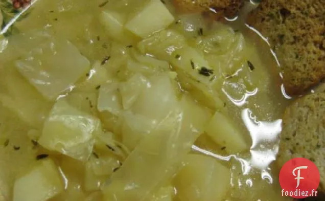 Soupe aux Pommes De Terre Et aux Choux