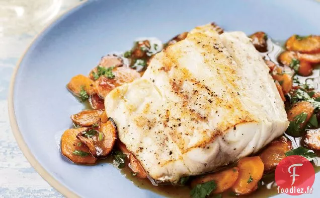 Bar Rayé aux Carottes Sucrées et Glaçage au Cidre