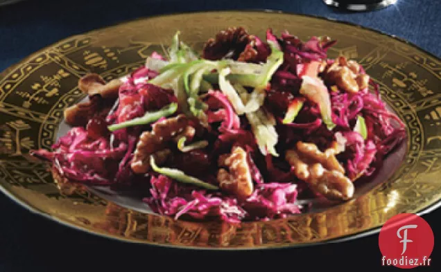 Salade de Chou Rouge à la Pomme Verte, Conserves d'Airelles et Noix Grillées