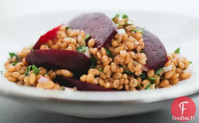 Salade De Betteraves Rôties Et De Baies De Blé