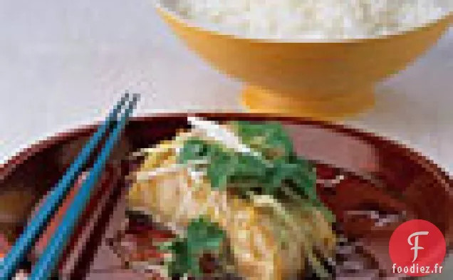 Bar Rayé Cuit À La Vapeur Au Gingembre Et Oignons Verts