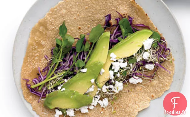 Enveloppement à l'avocat, à la Feta et au chou