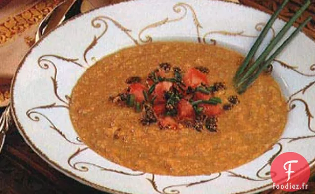 Soupe de Lentilles à l'Huile de Moutarde et Garniture Tomate-Ciboulette