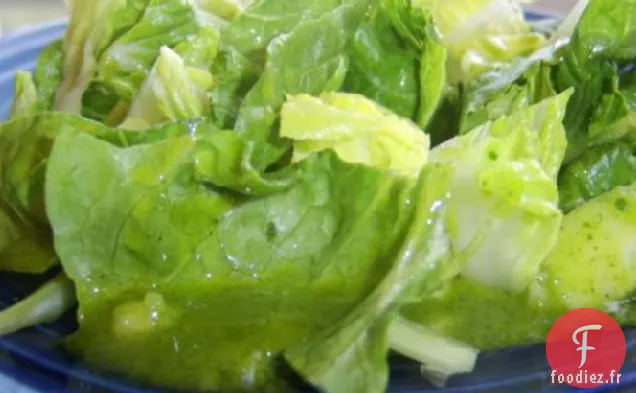 Salade De Laitue Romaine Avec Vinaigrette À La Coriandre