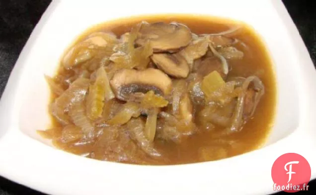 Soupe aux Oignons et Champignons Rôtis