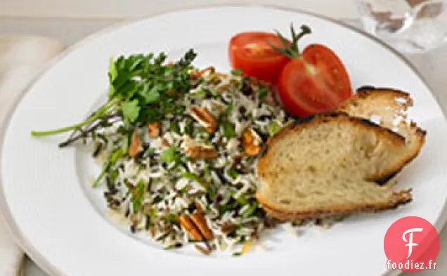 Salade d'Herbes à Grains Longs et Riz Sauvage aux Pacanes Grillées