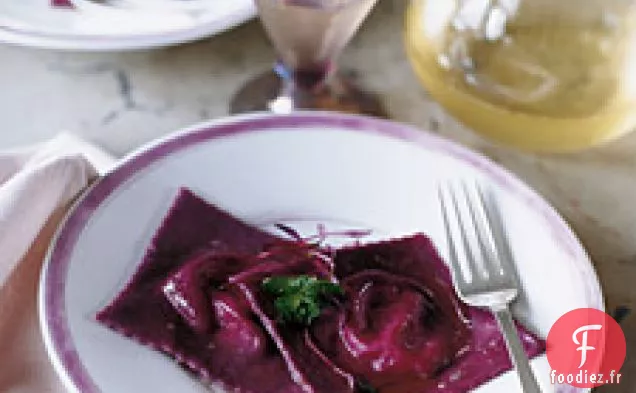 Raviolis De Betteraves Farcis À La Ricotta, Au Fromage De Chèvre Et À La Menthe