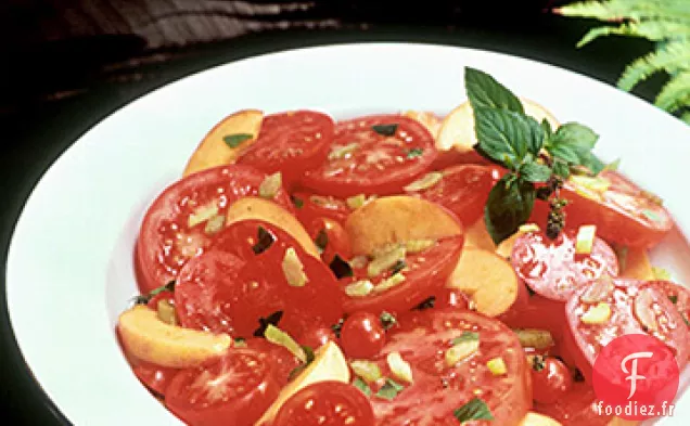 Salade de Pêches et Tomates à la Menthe