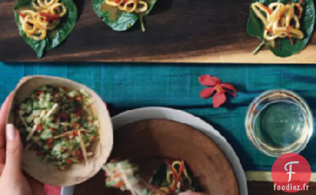 Enveloppements de Feuilles de Bétel avec Calmars au Curry et Relish de Concombre