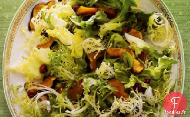 Salade de Chicorée à la Courge de Gland Rôtie à l'Érable