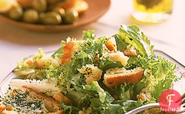 Salade de Chicorée aux Croûtons Géants à l'Ail