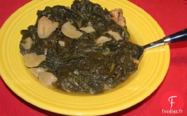 Légumes Verts Traditionnels du Sud (Moutarde, Navet ou Collards)