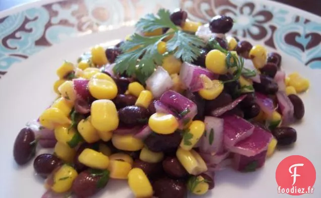 Salade De Haricots Noirs Et De Maïs Très Faible En Gras