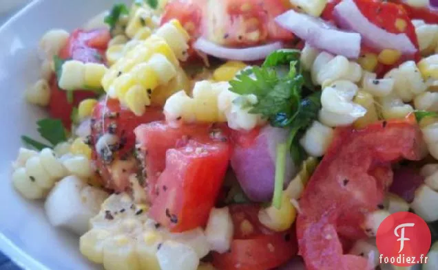 Salade De Maïs Sucré Et De Tomates À La Coriandre Fraîche