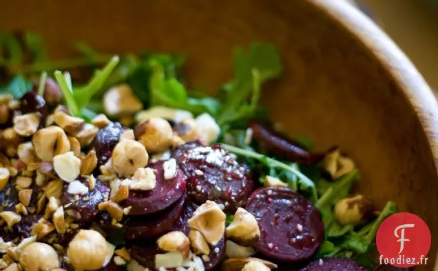 Salade De Betteraves Rôties Et Noisettes Avec Vinaigrette Balsamique Au Miel