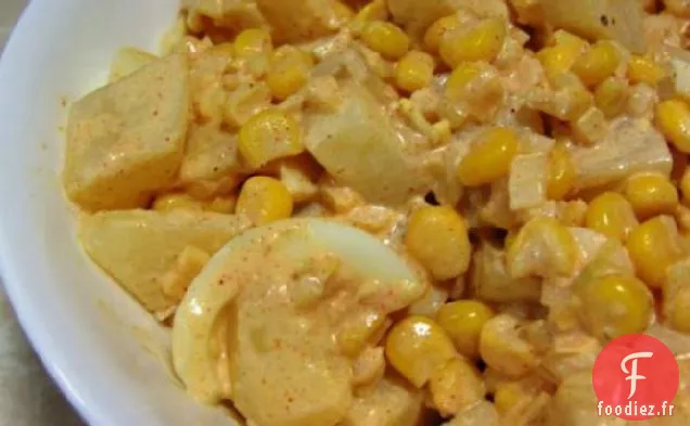 Salade de Pommes De Terre, d'Œufs et de Maïs Au Babeurre