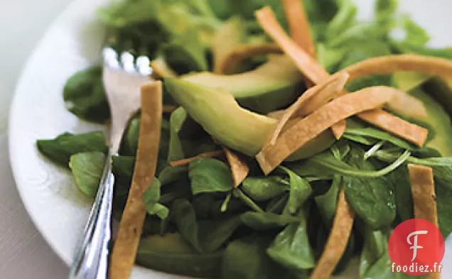 Salade de Mâche et Avocat avec Lanières de Tortillas